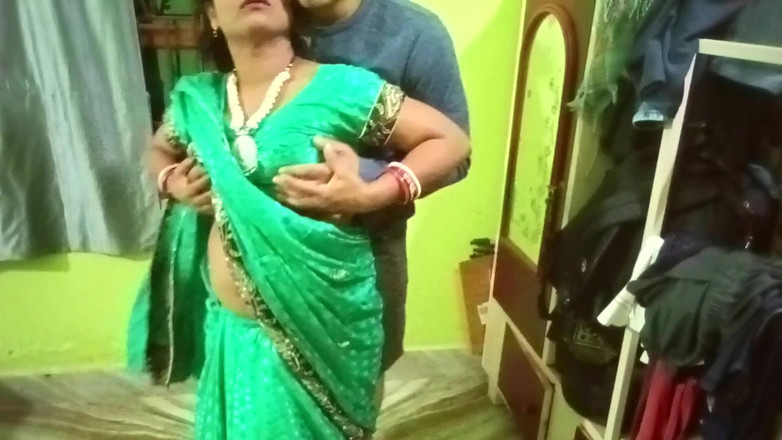 Popmini: Indische hete Kangna Bhabhi en Devar maakten hardcore seksvideo op...