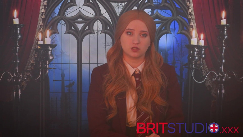 Brit Studio: A cena de estréia de Victoria Greene, o vibrador na...