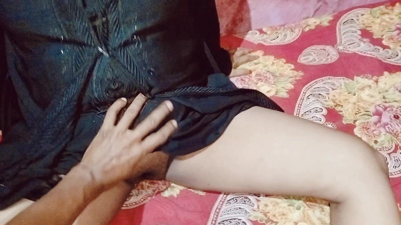 Bd-Hot-Couple: Můj nevlastní bratr mě našel samotnou a ošukal mě, pak...