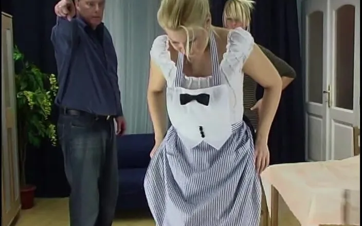 Spanking Server: Katja Strapping 2303