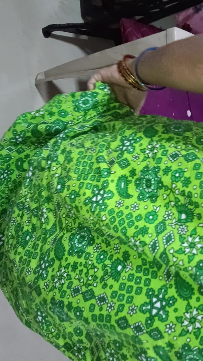 Muruga: Desi tetička šuká pro čisté holení po sexu