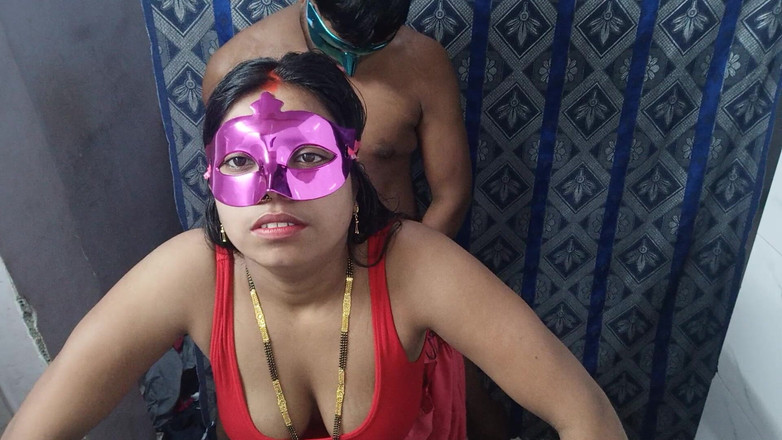 Hindi-Sex: Manžel přijde domů do indické manželky s velkými prsy v...
