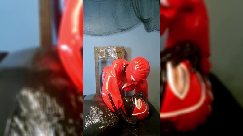 Madame Moira Dominatrix: สุดขีดหายใจบนทาสมัมมี่ในชุดลาเท็กซ์