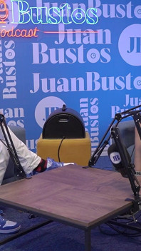 Megan Russo Si rambut merah kecil menunggang zakar dan mesin getaran dalam casting lucah - Juan Bustos Podcast