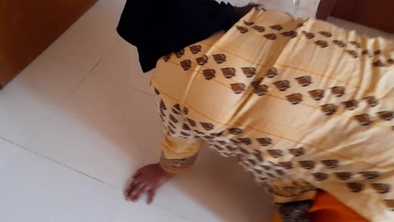 Aria Mia: Ma copine n’a pas de gros cul, alors j’ai baisé...