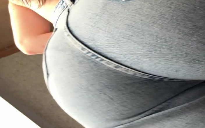 Tori Diamond: Seksi Denim Jeans Ass
