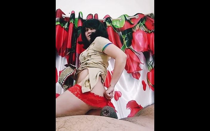 Bolly Karma: Exotisk slampig MILF, fantastisk kropp