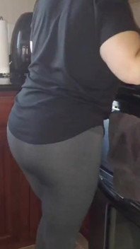 4568889
