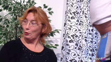 Full porn collection: Il consigliere per il matrimonio tedesco aiuta le coppie a...
