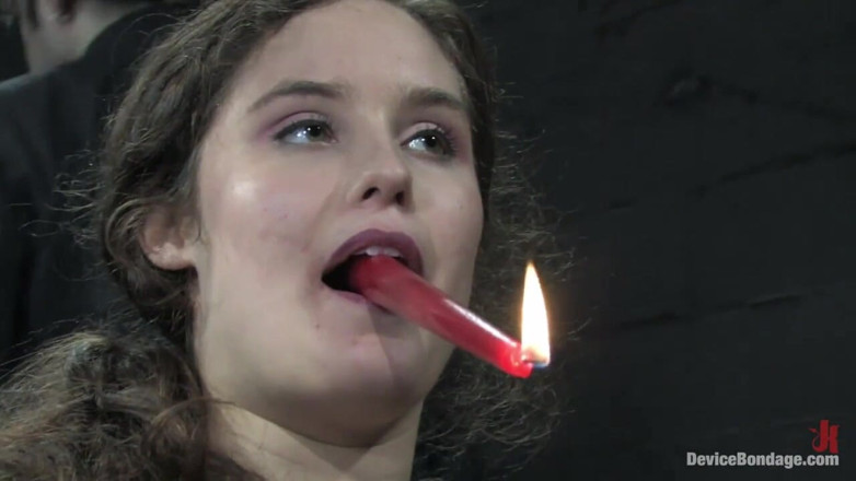 Device Bondage by Kink: Samantha Sin Live, część 2