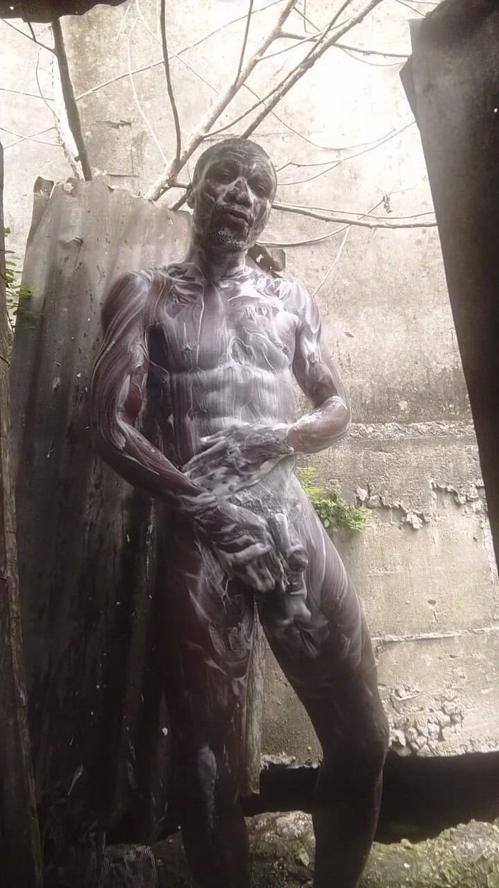 solomonnaija: Menyentuh batang Saya