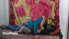 Desi Papa: Bạn trai tập thể dục nóng bỏng của tôi đụ âm hộ...