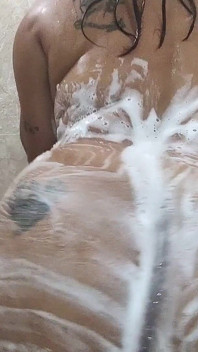 Wett Lil Pony Shower Show