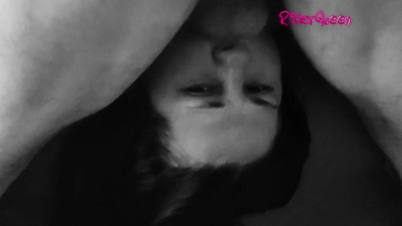 Riderqueen: Riderqueen只为你服务，给粉丝的视频。