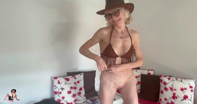 Deeliteful Jacy: Une pouffiasse de chatte