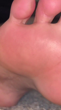 Huấn luyện nô lệ vớ bởi Ivys Feet