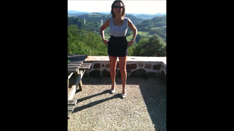 Intim422a: Noemie Nakal Keluar