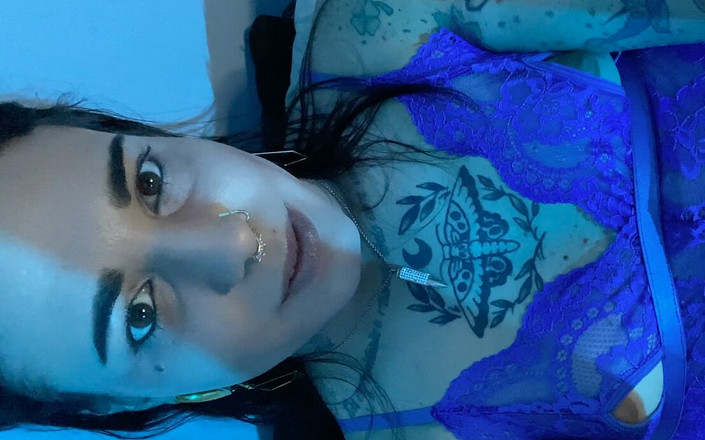 EmmaInkTrans: Cowok ini nggak bisa bilang tidak dan ngentot aku kayak...