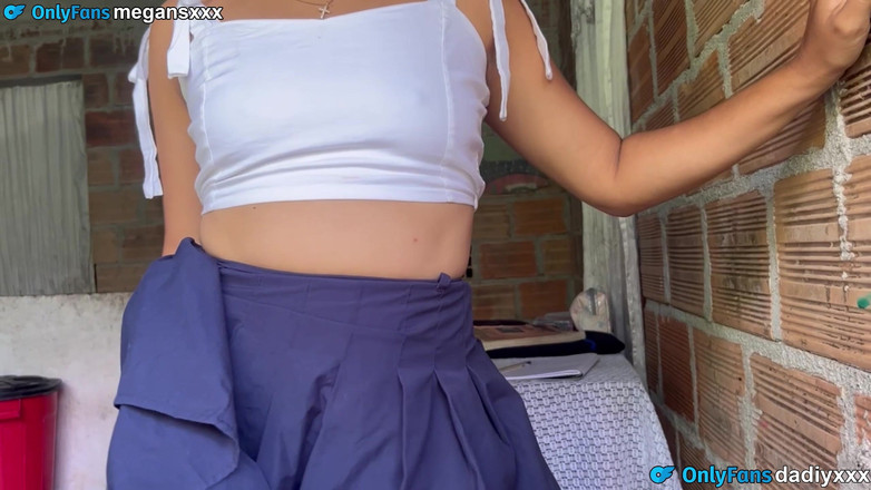 MeGanSxx: Am vizitat-o pe prietena mea, călugărița, și am făcut-o cu o...