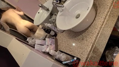 Japonica study book: Вона переодягається в сексуальні штани на стоянці