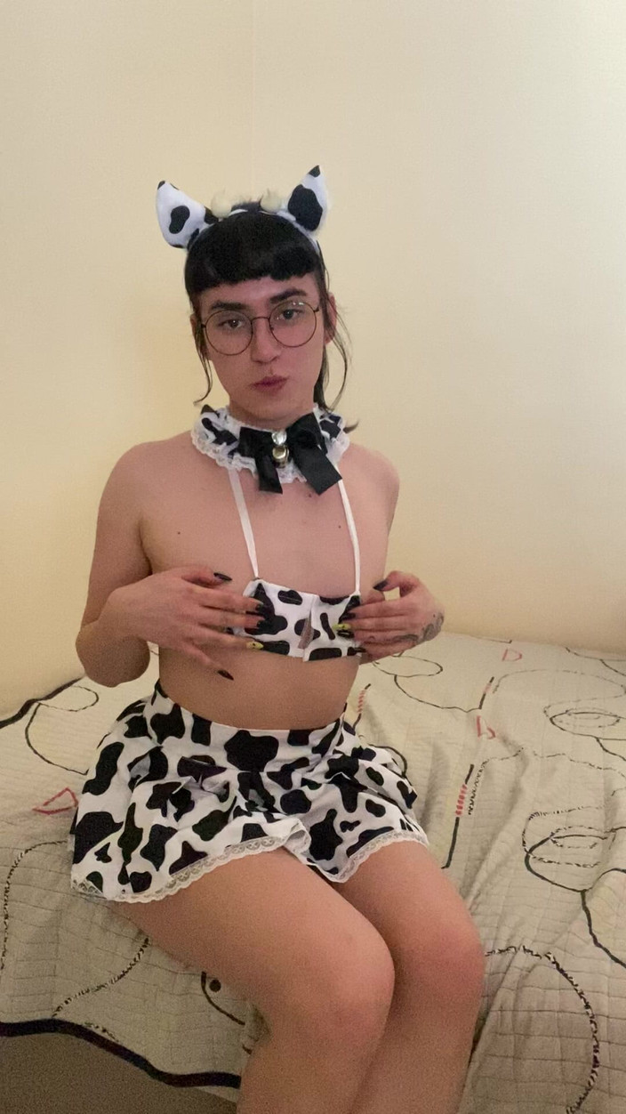 Victgirl: Хочешь немного молока? Фантазия о корове с большим девчонком