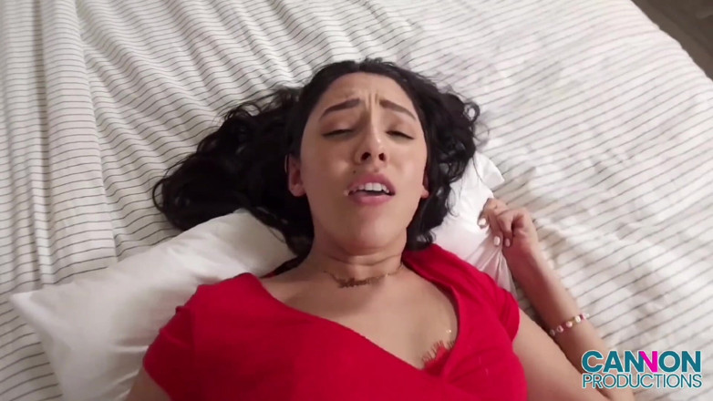 Cannon Productions: Guter schwanz lässt selena squirten