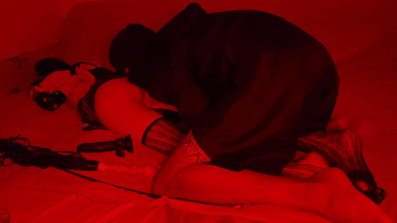 VaniChoko: BDSM Vani 受到 Choko 的影响