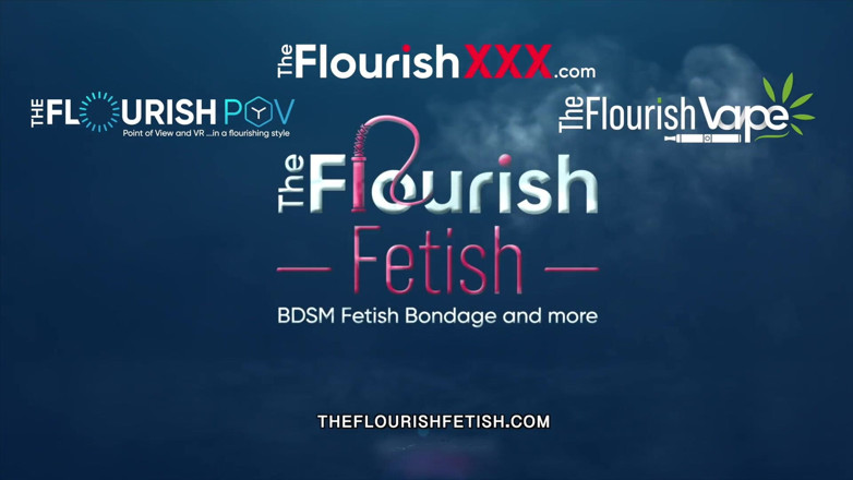 The Flourish XXX: Wytrysk squirting przez butt plug betty