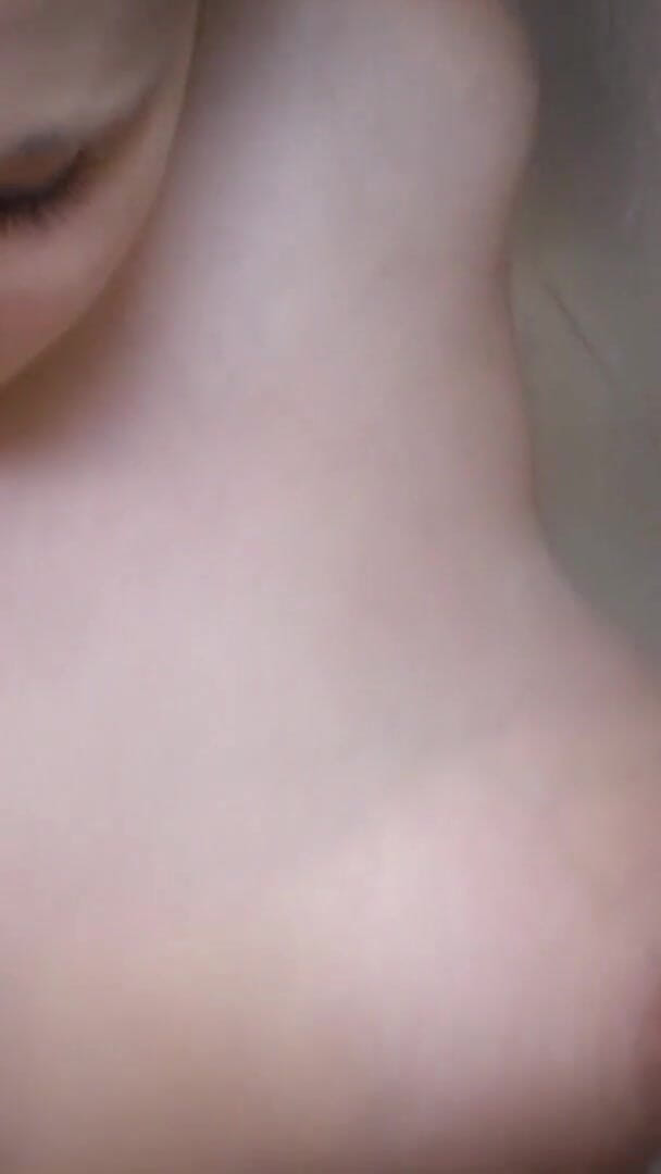 Cheating Cumsluts: Girl-next-door Stiefschwester: Duschfick, Facial Und Vollgepisst!