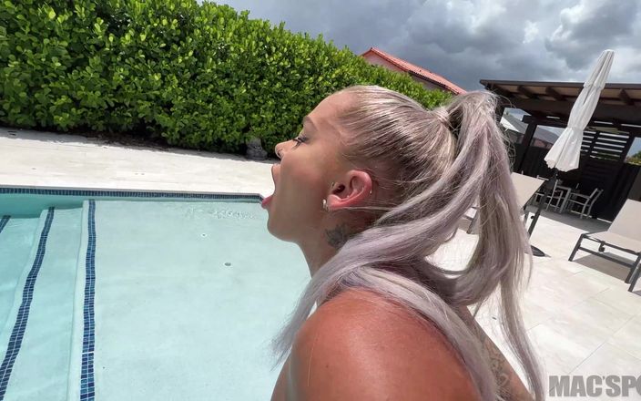 J-Mac: Aussie Hayley Davies Blonde panas dikongkek dan diangkat di luar...