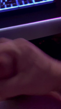 Éjaculation rapide pendant une branlette
