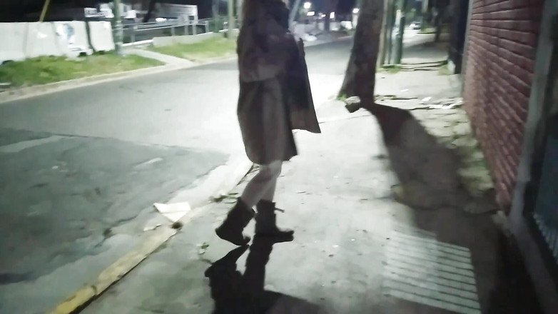 Activecouplearg: Seks op straat pronkt met vrouw in de stad met...