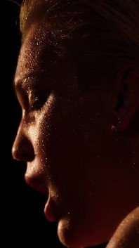 SinfulXXX의 관능적인 애널 섹스 클로즈업