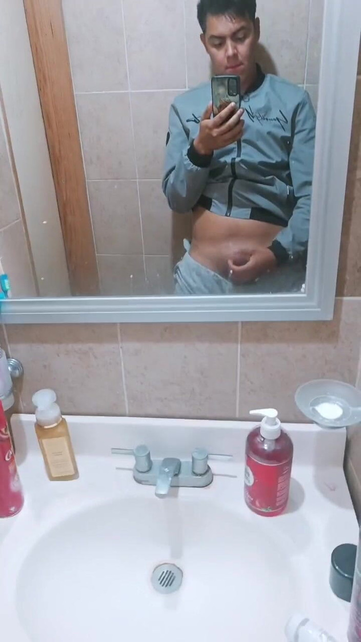 Ale Palomares: Yılın İlk Mastürbasyonu