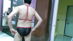 Cute & Nude Crossdresser: 새 란제리 세트를 시도하는 달콤하고 섹시한 계집애 크로스드레서 펨보이 달콤한 롤리팝.