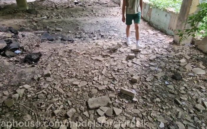 ArchiRusik: Il patrigno e il figliastro hanno scopato un buco senza...