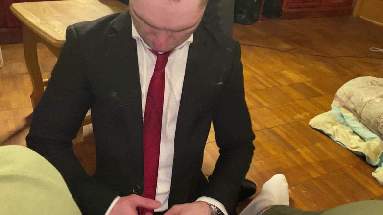 KinkySirius: Кінкісіріус в костюмі на повну тренується зі своїм ротом і дупою ведмедя в шкіряній куртці