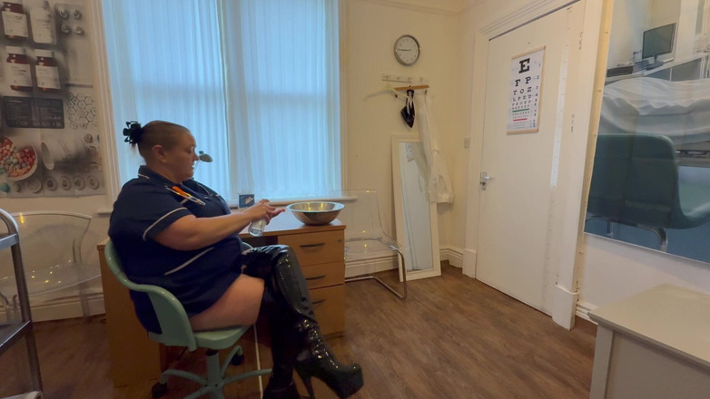 Aaexperiencesltd: Satanatrone ed il paziente maialino