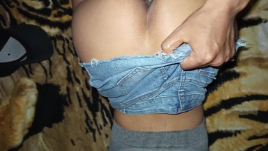 Moo DBOXXX: मैंने अपने दोस्त के साथ सेक्स किया जो मुझे कपड़े बेचता है