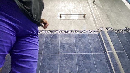 irina69star: Cámara amateur a esteticista en el baño
