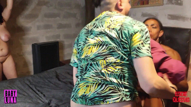 Babyluna939: 我们绑住他并轮流使用他 第3部分