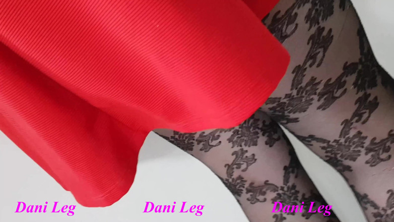 Dani Leg: Sexy Dani Leg com Fountain Cum na meia-calça padronizada