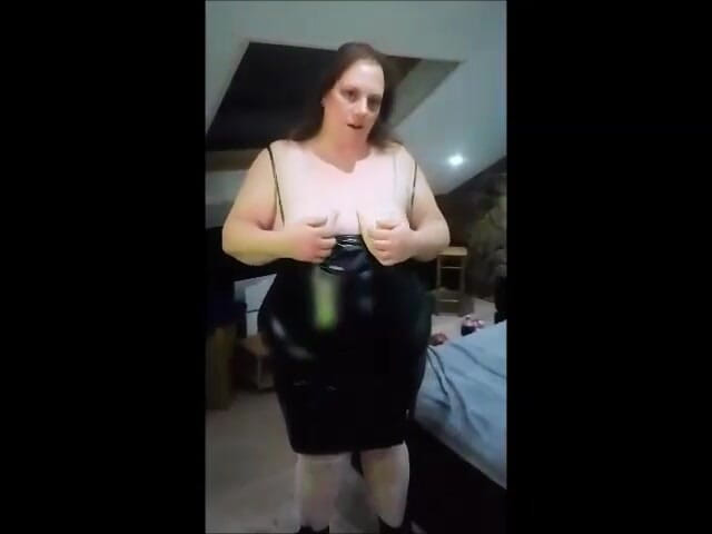 Nelle1276: Gode dans la chatte