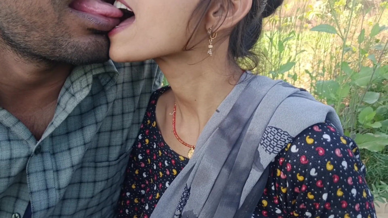 seema: Hindi Mai Sister-in-law Went to the Farm to Take Fodder...