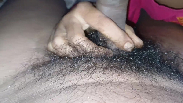 Anguribhabi: Madrasta e enteado curtindo a noite em que seu marido...