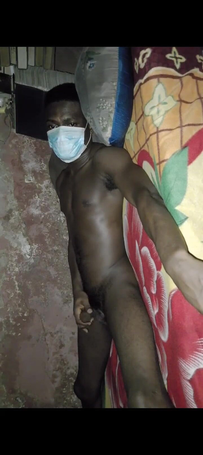 Masturbator emmy: Afrikanischer Schwarzer Mann, Der Seine Bettfähigkeiten Beschreiten