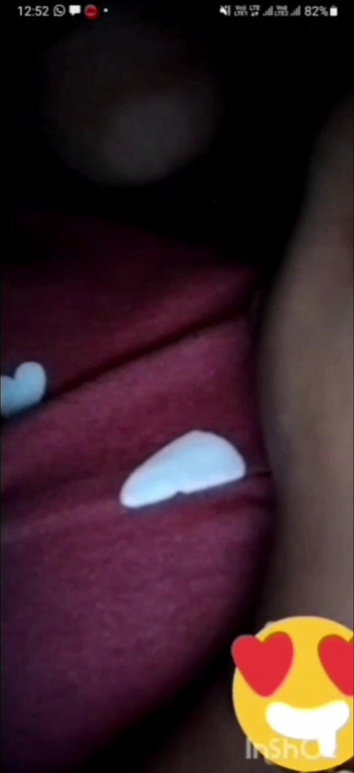 CollegeTeenCouple: Videochiamata con la mia ex che mostra le tette