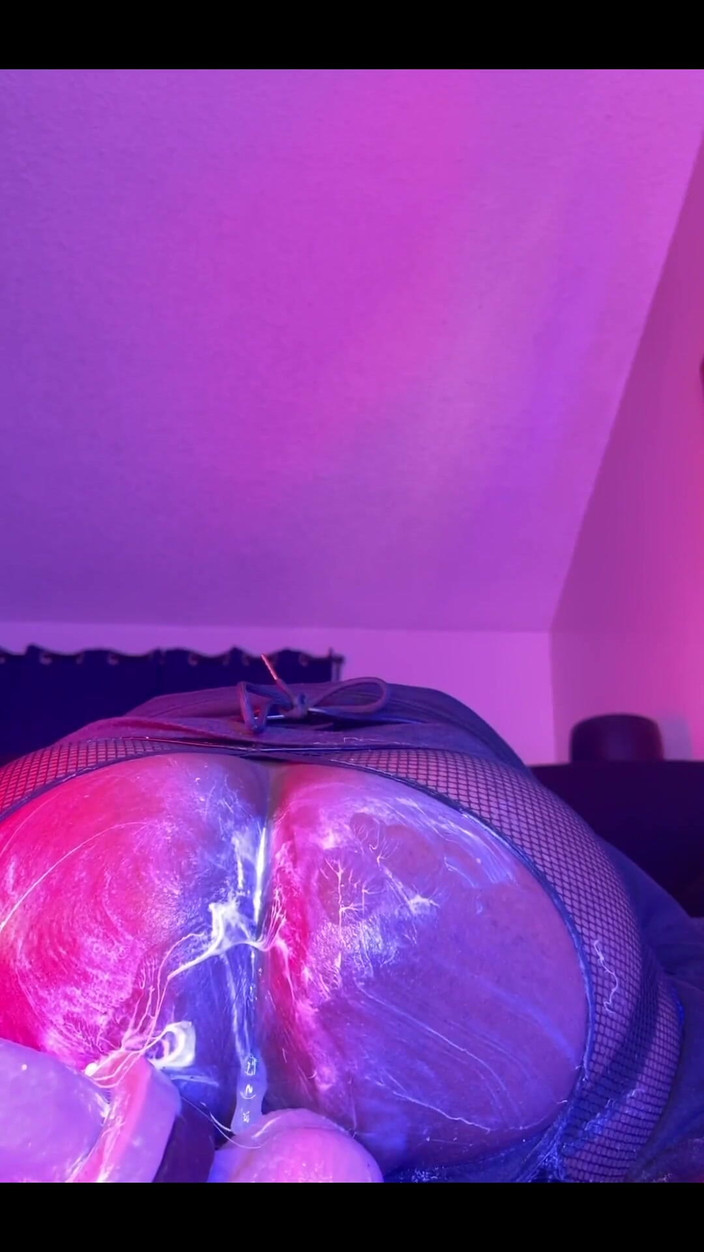 DipsoDeep: Đáy phá hủy lỗ cưỡi mr. hankey dildo