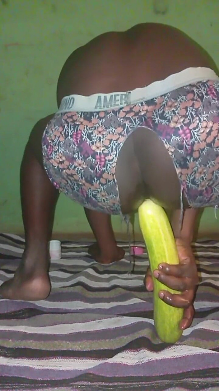 Badman4606: Sexig svart krämig mörkhyad rövhål redo för het analsex