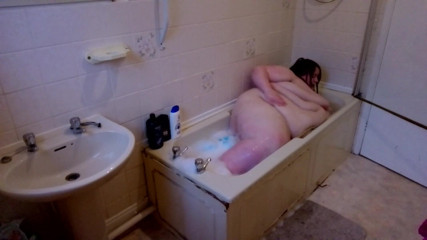 SSBBWLadyBrads: Sbbw mencoba mandi, bisakah dia bugar?